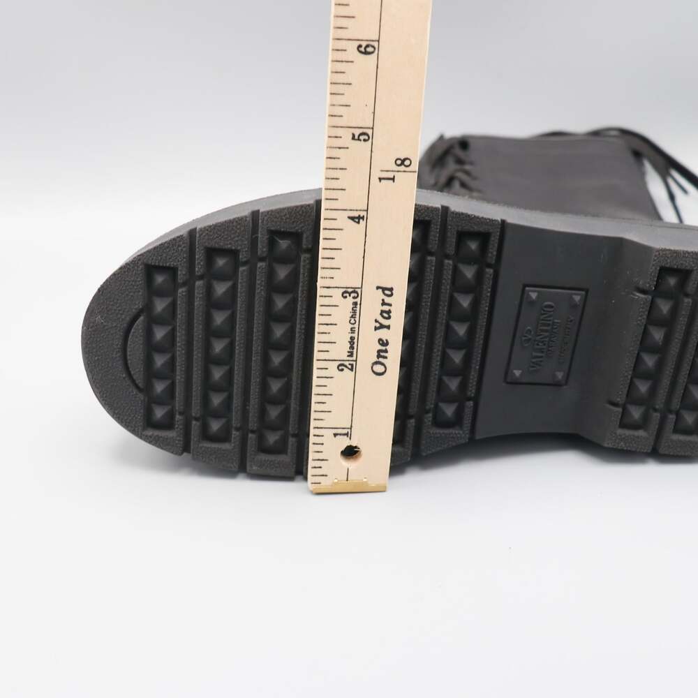 Valentino Garavani Black Leather Rockstud Lug Combat Boot EU 38.5 Fits W 8 / M 6 - Picture 16 of 16
